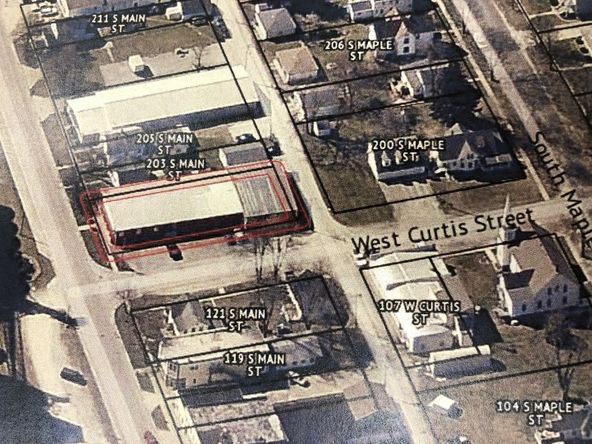201 S Main St, Grant Park, IL 60940